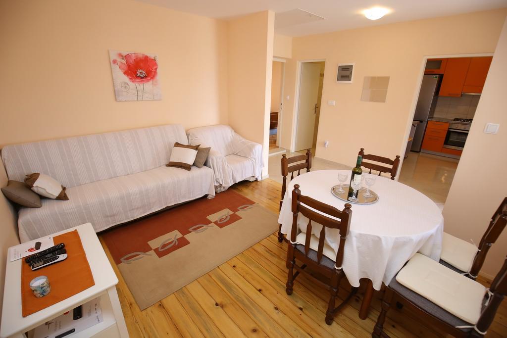 Apartment Marta Ražanac Extérieur photo